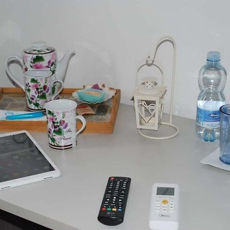 A.C. Le Pavoncelle Bed & Breakfast อัสเซมินิ ภายนอก รูปภาพ