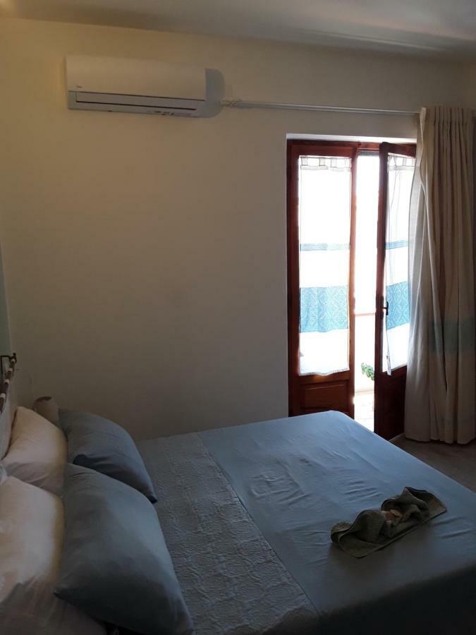 A.C. Le Pavoncelle Bed & Breakfast อัสเซมินิ ภายนอก รูปภาพ