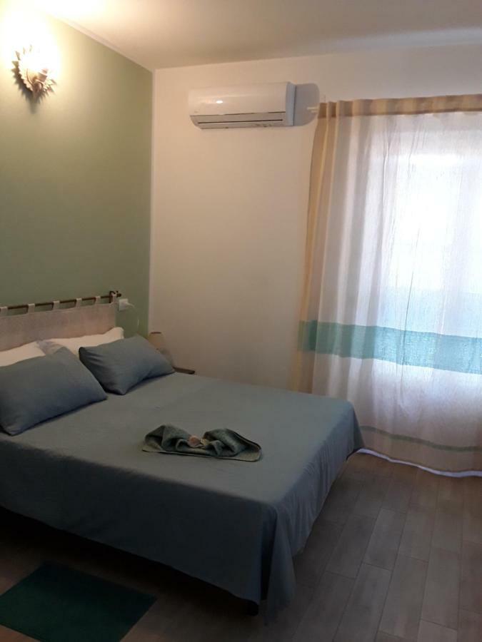 A.C. Le Pavoncelle Bed & Breakfast อัสเซมินิ ภายนอก รูปภาพ
