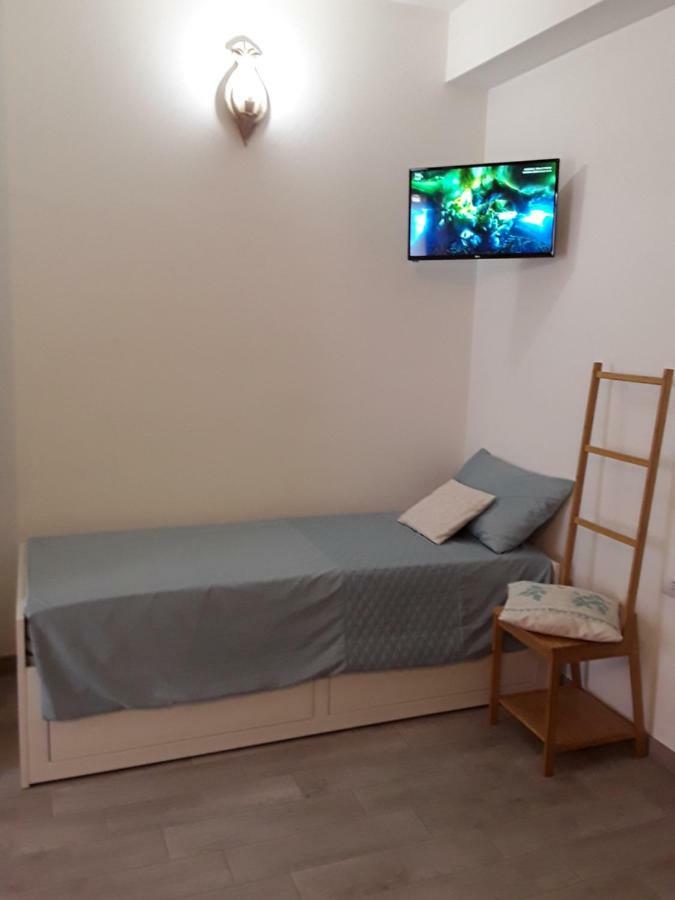 A.C. Le Pavoncelle Bed & Breakfast อัสเซมินิ ภายนอก รูปภาพ