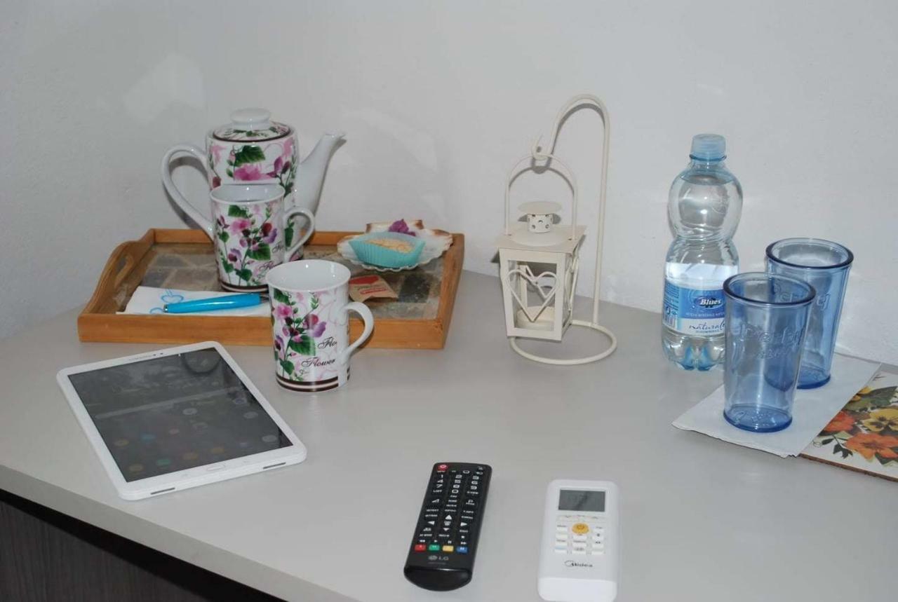 A.C. Le Pavoncelle Bed & Breakfast อัสเซมินิ ภายนอก รูปภาพ