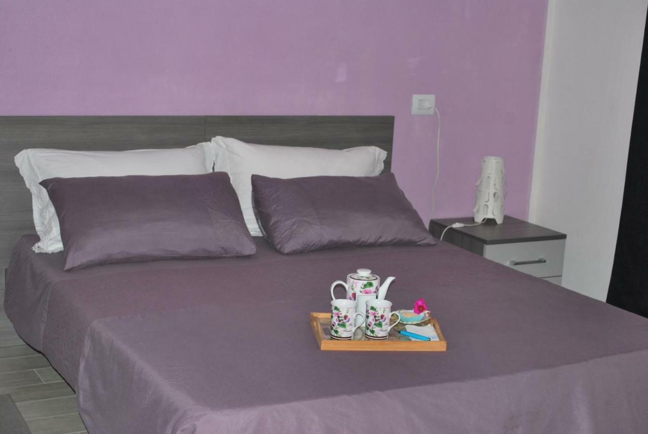 A.C. Le Pavoncelle Bed & Breakfast อัสเซมินิ ภายนอก รูปภาพ